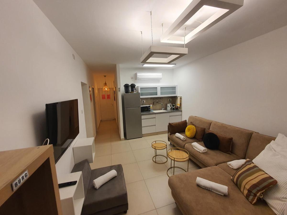 Barak Royal Suites 52 Garden - חמש דקות מהים ומהטיילת Eilat Kültér fotó