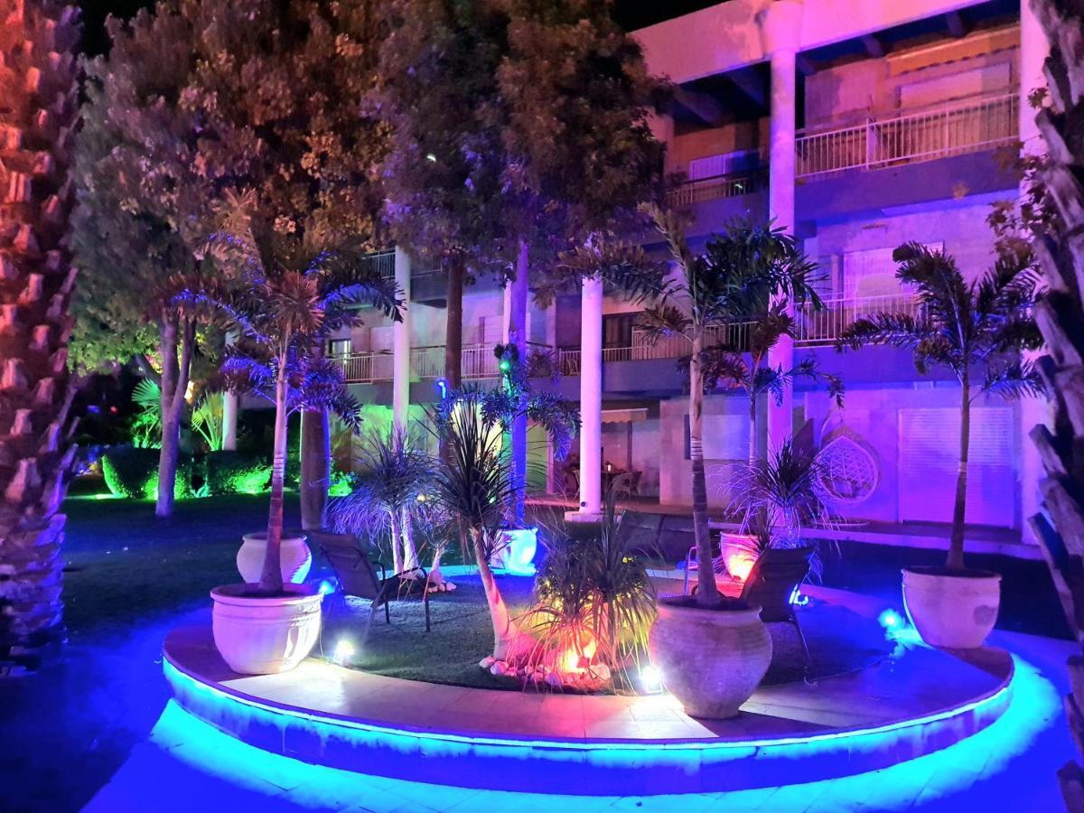 Barak Royal Suites 52 Garden - חמש דקות מהים ומהטיילת Eilat Kültér fotó
