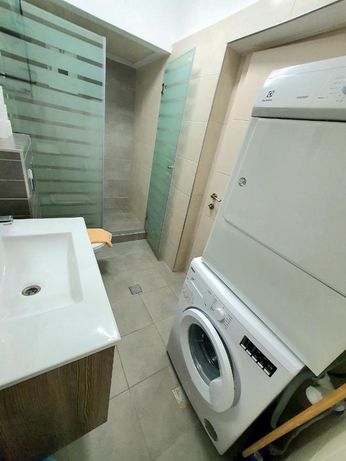 Barak Royal Suites 52 Garden - חמש דקות מהים ומהטיילת Eilat Kültér fotó